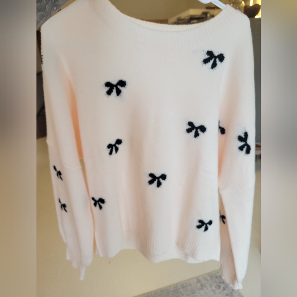Bow Sweater